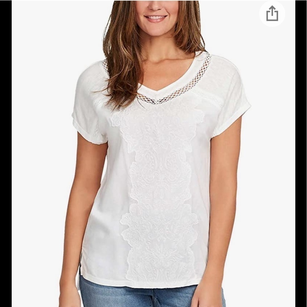 NWT
Gloria Vanderbilt Ladies V-Neck Embroidered Cotton Top